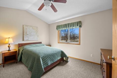 335 Creekside Drive Buffalo MN 55313