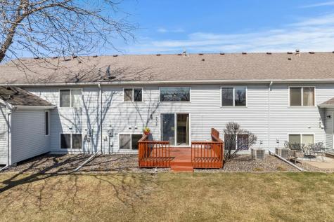 335 Creekside Drive Buffalo MN 55313