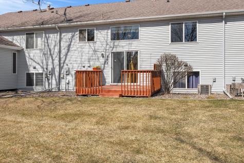 335 Creekside Drive Buffalo MN 55313