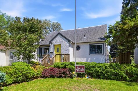 318 13th Avenue N South Saint Paul MN 55075