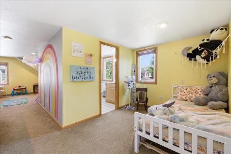 318 13th Avenue N South Saint Paul MN 55075