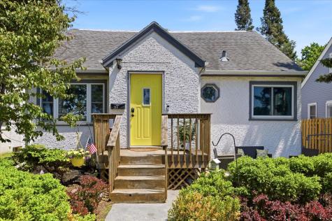 318 13th Avenue N South Saint Paul MN 55075
