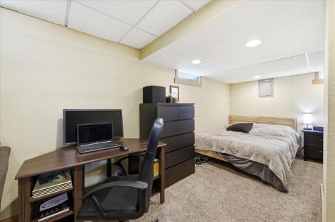318 13th Avenue N South Saint Paul MN 55075