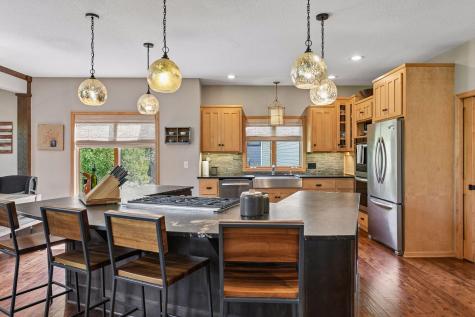 4153 Hallgren Lane Chanhassen MN 55331