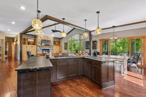 4153 Hallgren Lane Chanhassen MN 55331