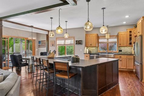 4153 Hallgren Lane Chanhassen MN 55331