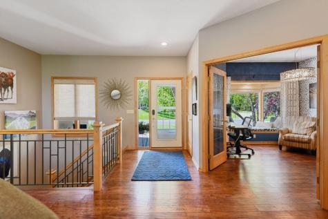 4153 Hallgren Lane Chanhassen MN 55331