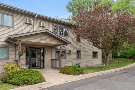 6601 Buckley Circle Inver Grove Heights MN 55076