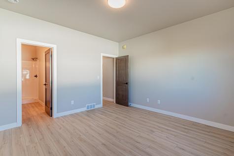 5846 James Drive W West Fargo ND 58078