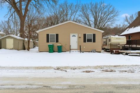 605 Le Hillier Street Mankato MN 56001