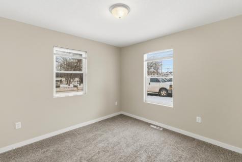 605 Le Hillier Street Mankato MN 56001
