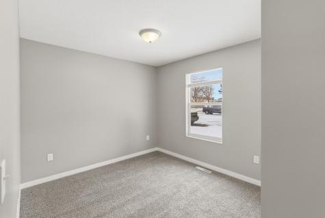 605 Le Hillier Street Mankato MN 56001