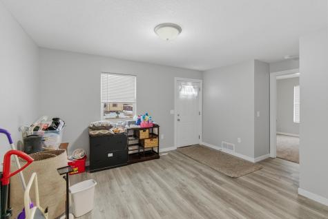 605 Le Hillier Street Mankato MN 56001