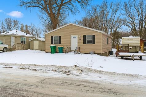605 Le Hillier Street Mankato MN 56001