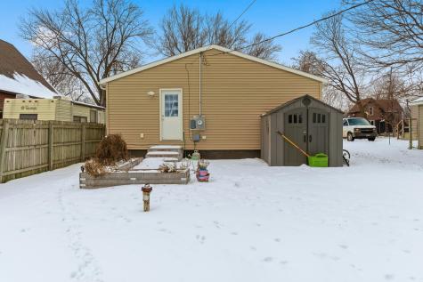 605 Le Hillier Street Mankato MN 56001