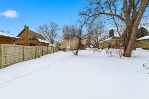 605 Le Hillier Street Mankato MN 56001