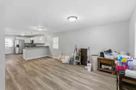 605 Le Hillier Street Mankato MN 56001