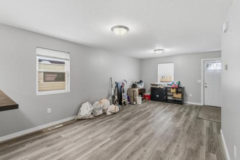 605 Le Hillier Street Mankato MN 56001