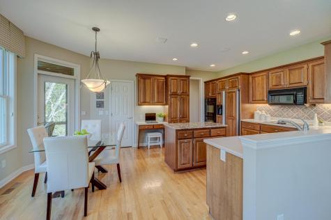 9 Knoll Road North Oaks MN 55127