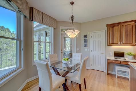 9 Knoll Road North Oaks MN 55127