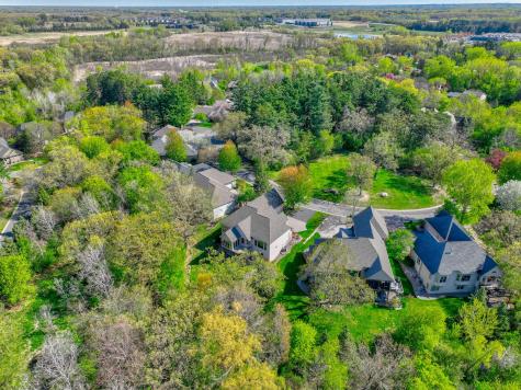 9 Knoll Road North Oaks MN 55127