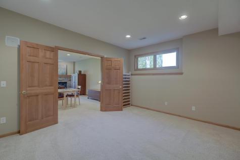 9 Knoll Road North Oaks MN 55127