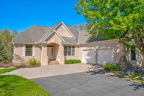 9 Knoll Road North Oaks MN 55127