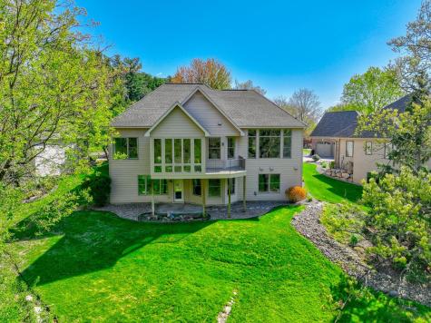 9 Knoll Road North Oaks MN 55127