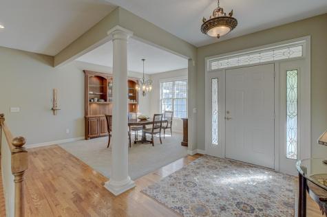 9 Knoll Road North Oaks MN 55127
