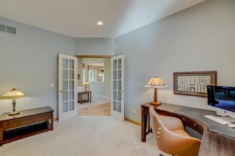 9 Knoll Road North Oaks MN 55127