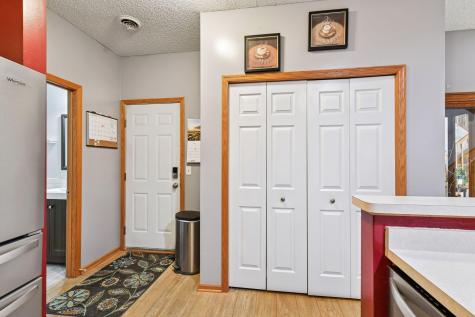 1948 Shamrock Place Chaska MN 55318