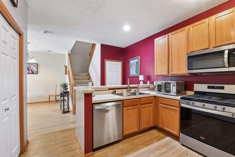 1948 Shamrock Place Chaska MN 55318