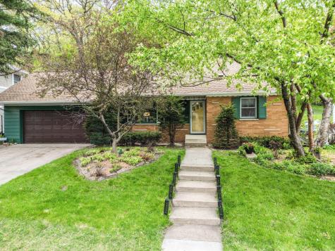 885 Old Lexington Avenue Saint Paul MN 55116