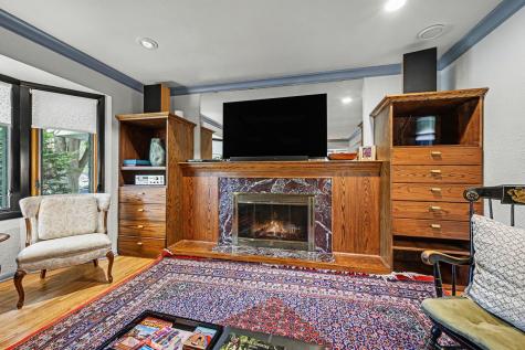 885 Old Lexington Avenue Saint Paul MN 55116