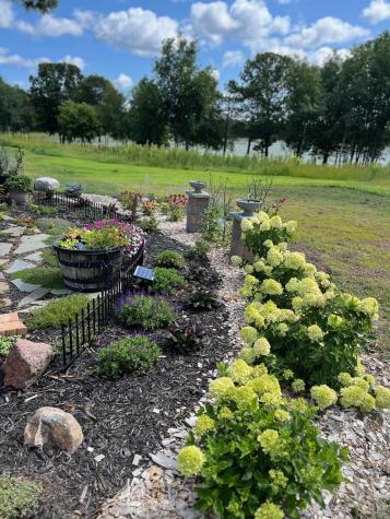 25407 Farmstead Lane Wyoming MN 55092