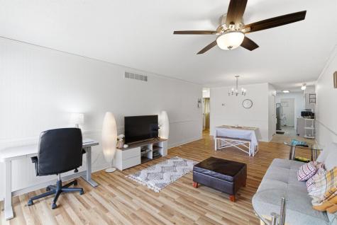 916 Armstrong Boulevard N Saint James MN 56081