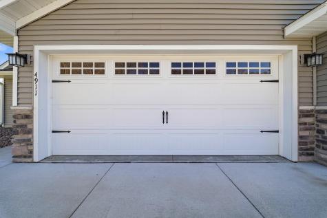 4911 Field Crest Lane Eau Claire WI 54701