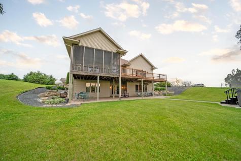 62997 430th Avenue Mazeppa MN 55956