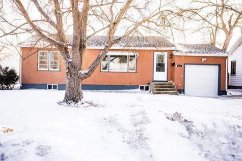 310 11th Avenue NE Jamestown ND 58401