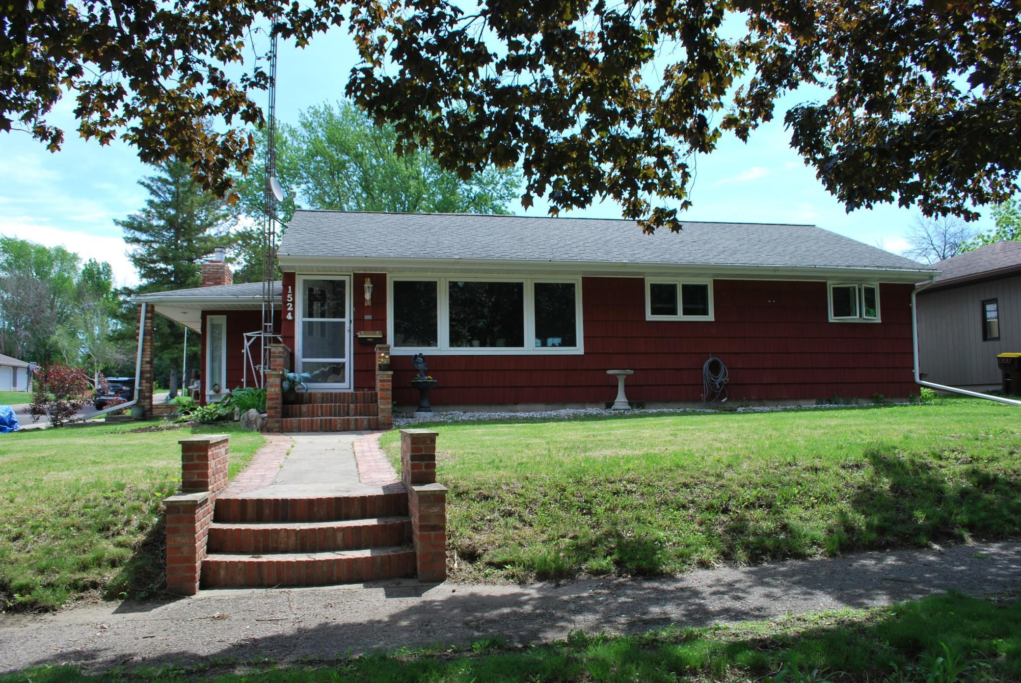 1524 N Park Street Fairmont MN 56031