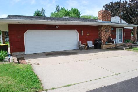 1524 N Park Street Fairmont MN 56031