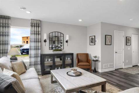 1978 Highview Terrace Shakopee MN 55379