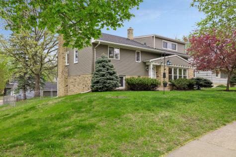 1939 Munster Avenue Saint Paul MN 55116