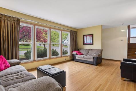 1939 Munster Avenue Saint Paul MN 55116