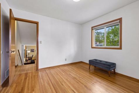1939 Munster Avenue Saint Paul MN 55116