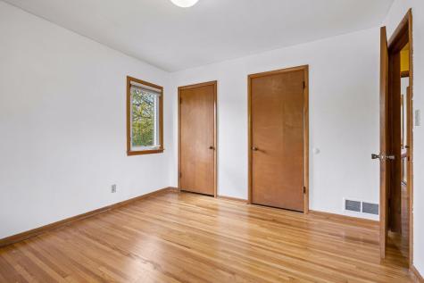 1939 Munster Avenue Saint Paul MN 55116