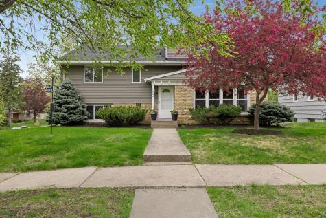 1939 Munster Avenue Saint Paul MN 55116
