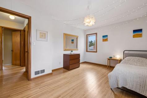 1939 Munster Avenue Saint Paul MN 55116