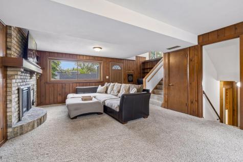 1939 Munster Avenue Saint Paul MN 55116
