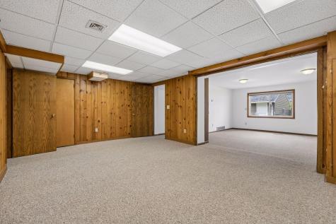 1939 Munster Avenue Saint Paul MN 55116